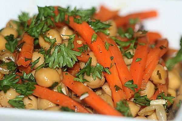 Chickpea & Carrot Salad