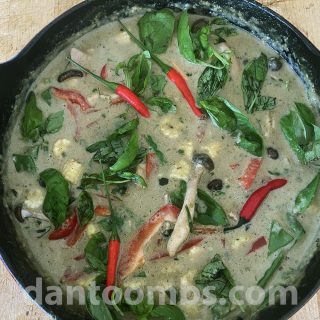 Finished Thai green chicken curry