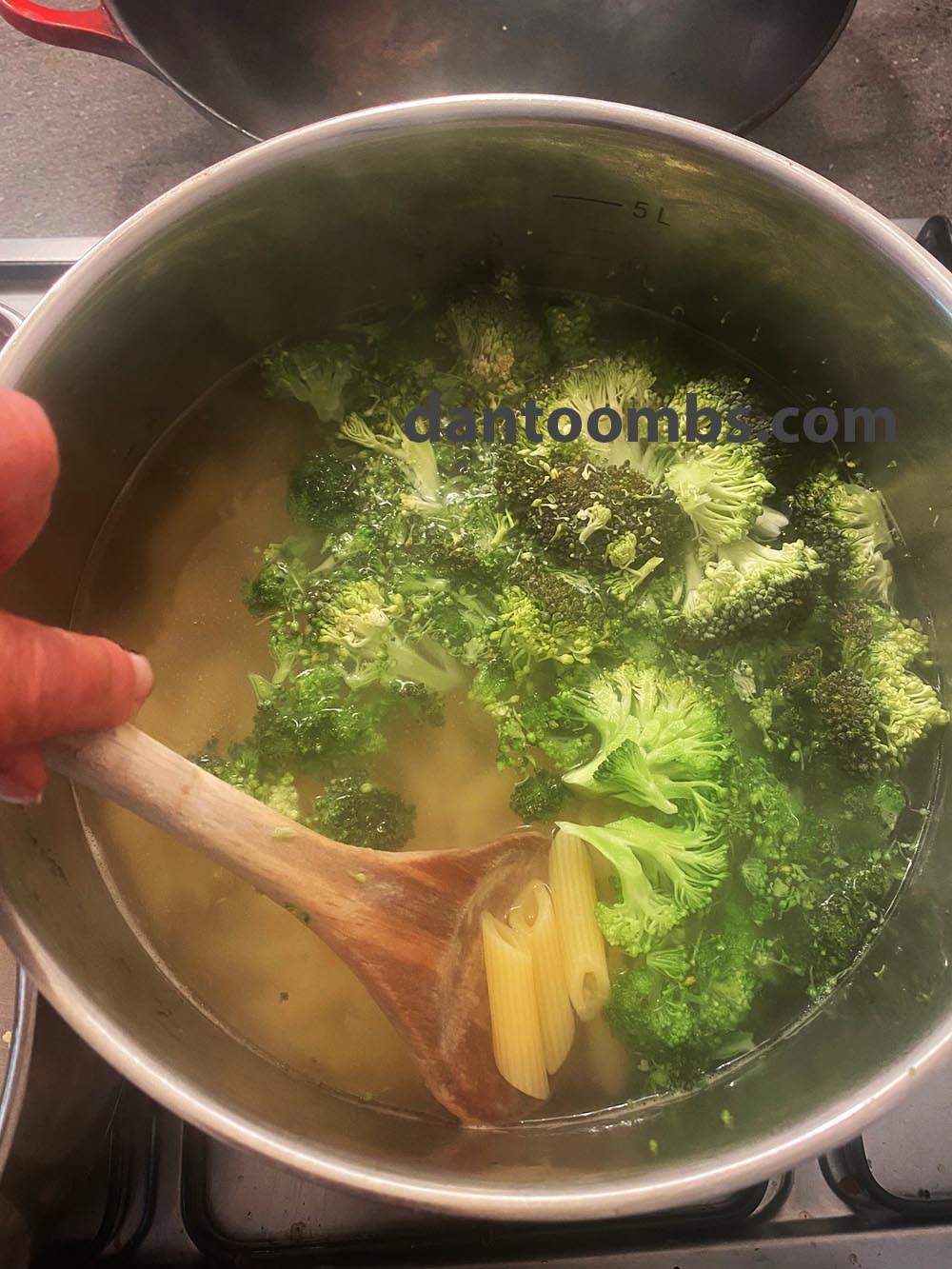 Boiling broccoli and pasta