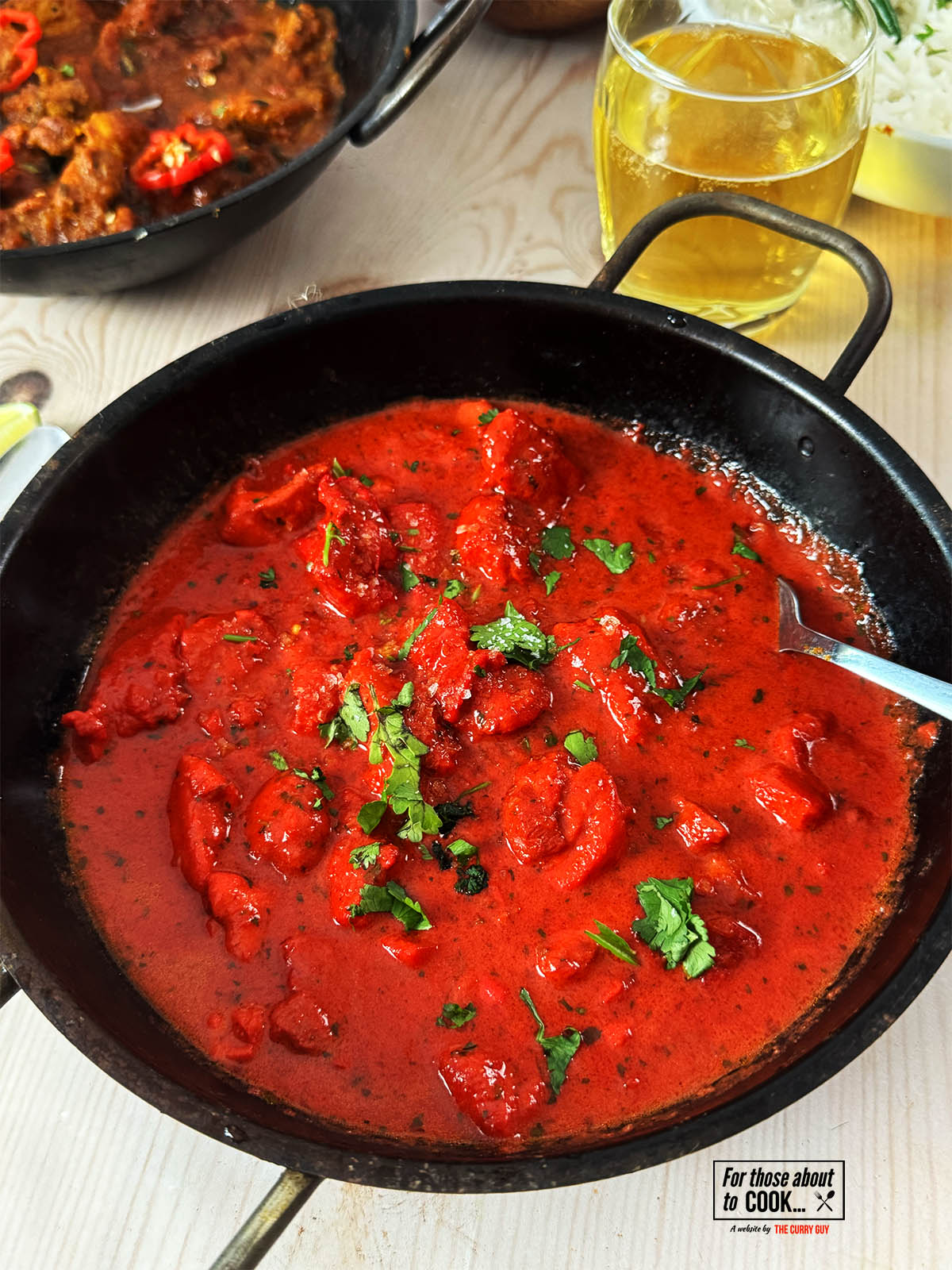 Chicken Chasni in a serving bowl.