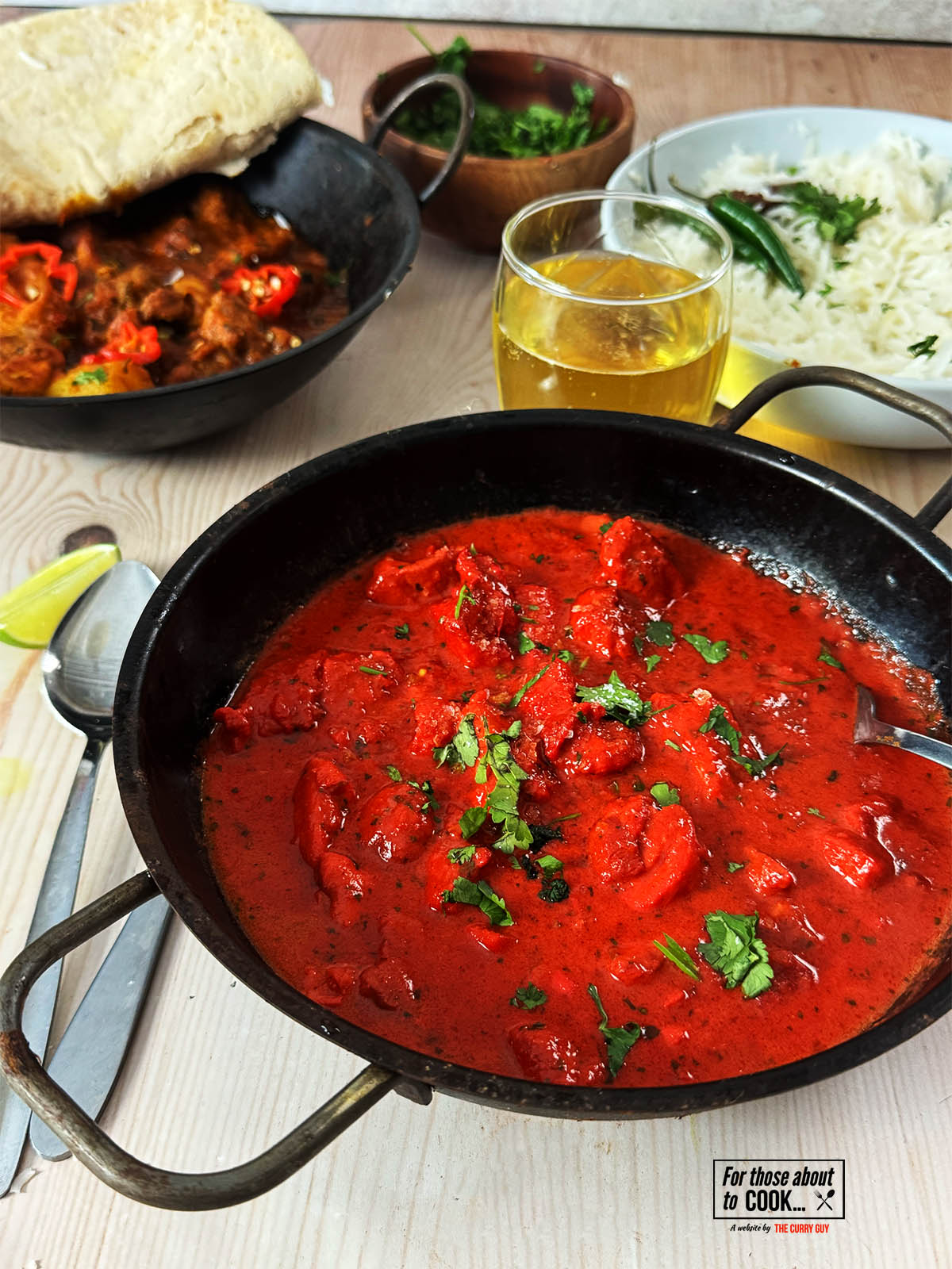 30 Minute chicken chasni in a serving bowl.