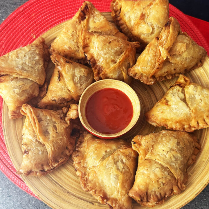 Easy Keema samosas on a serving platter.