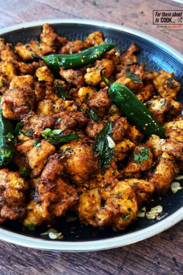 Karumura chicken served in the pan