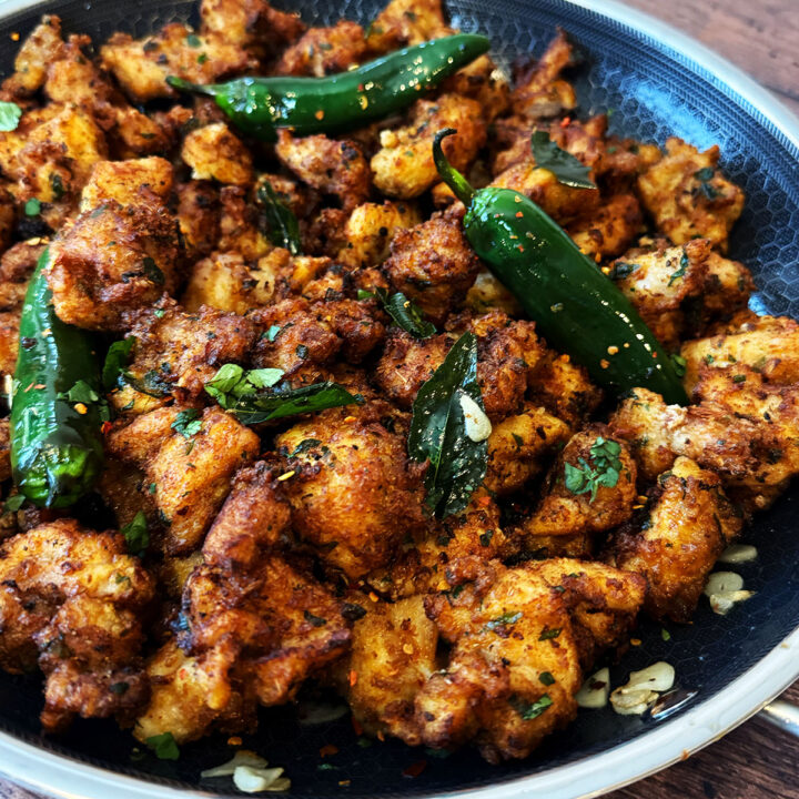 Karumura chicken served in the pan